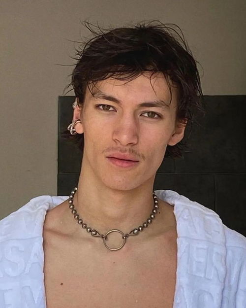 冯提莫怼脸视频 求冯提莫蒙面唱将“空心”超 冯提莫怼脸视频 求冯提莫蒙面唱将“空心”超