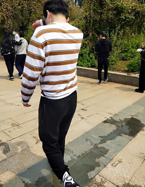 货币转化为资本的前提是 货币转化为资本的前提是